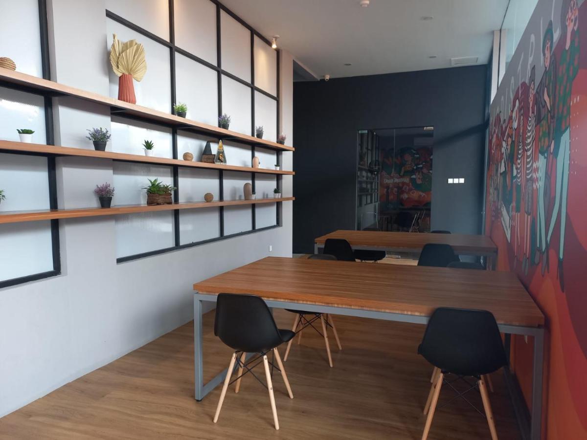 Nindya Biodistrict 2* Bandung